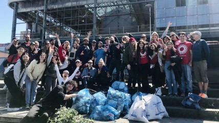 Kayak cleanup in the Brussels canal